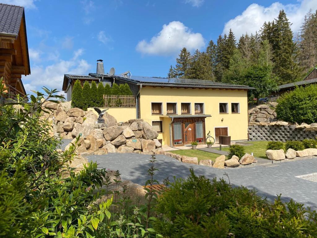 Naturstammhaus Und Appartements Zum Brockenbaecker Tanne Exterior foto